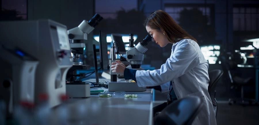 Why are Top Scientists Leaving the US for China?